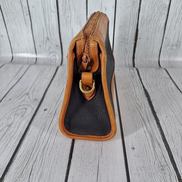 Vintage Dooney & Bourke Purse - Picture 4 of 14